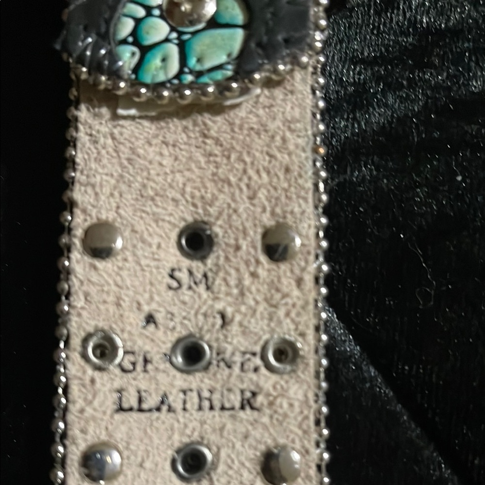 Elegant Silver and Turquoise Women's Belt - Picture 2 of 7